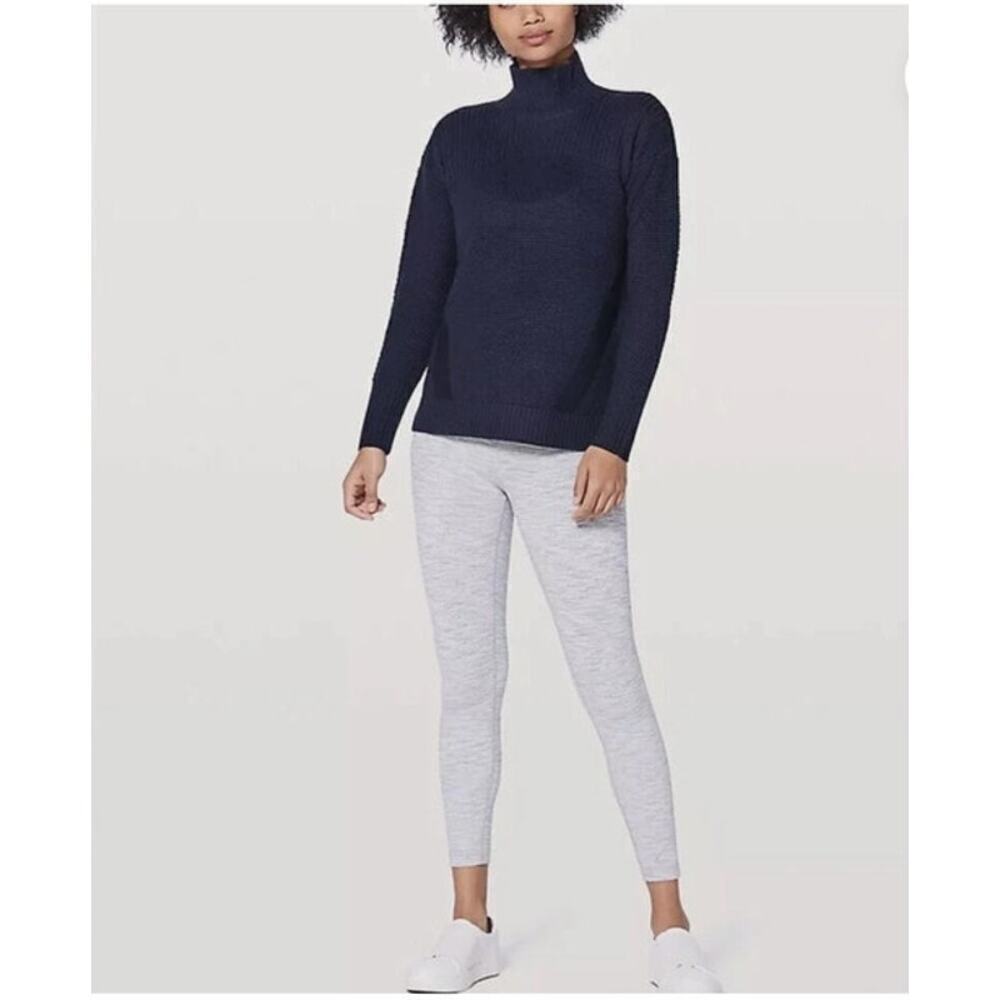 Women’s Lululemon Warm and Restore Knit 100% Merino Wool Sweater Size 2